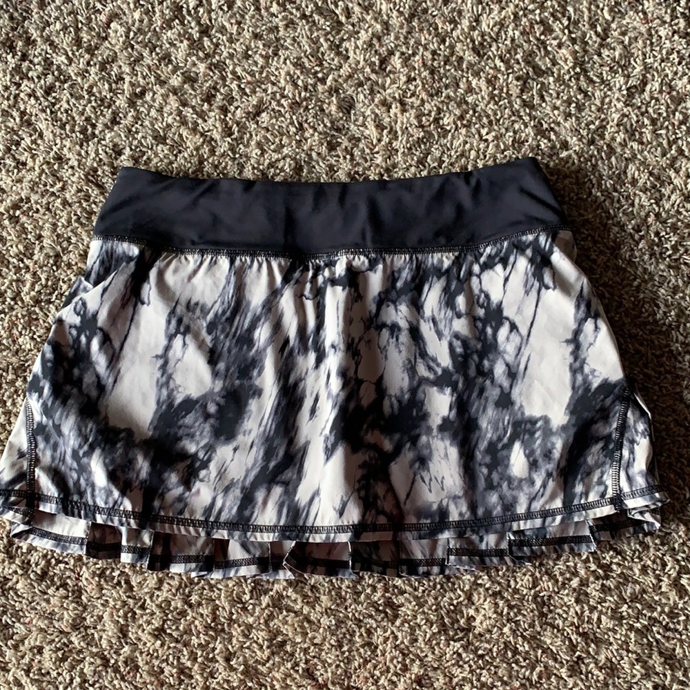 COPY - Lululemon Pacesetter skirt/skort, size 6